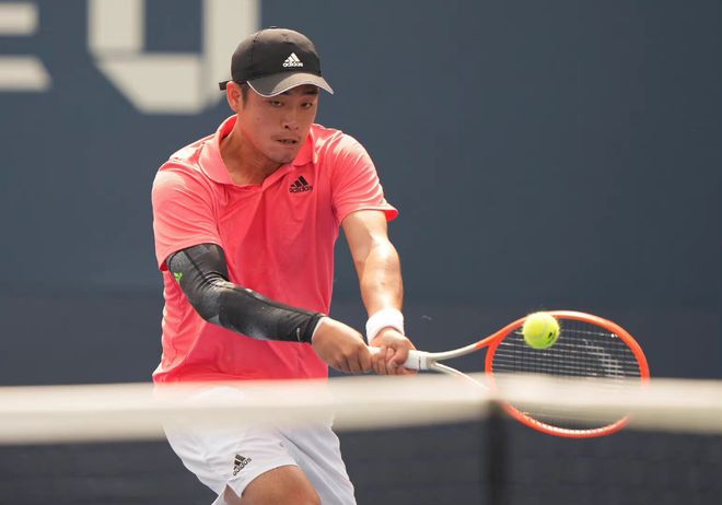 布满荆棘的 布满荆棘的