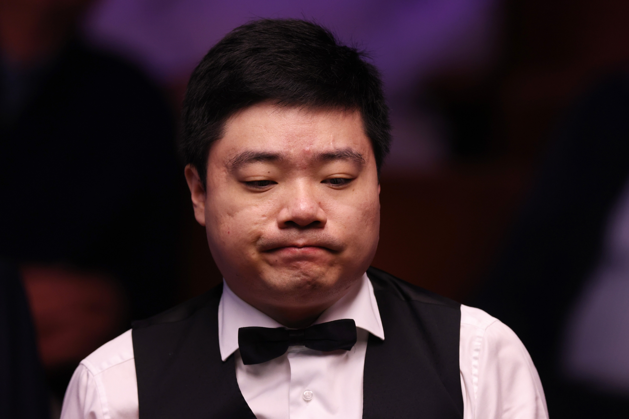 迫使日本进 迫使日本进