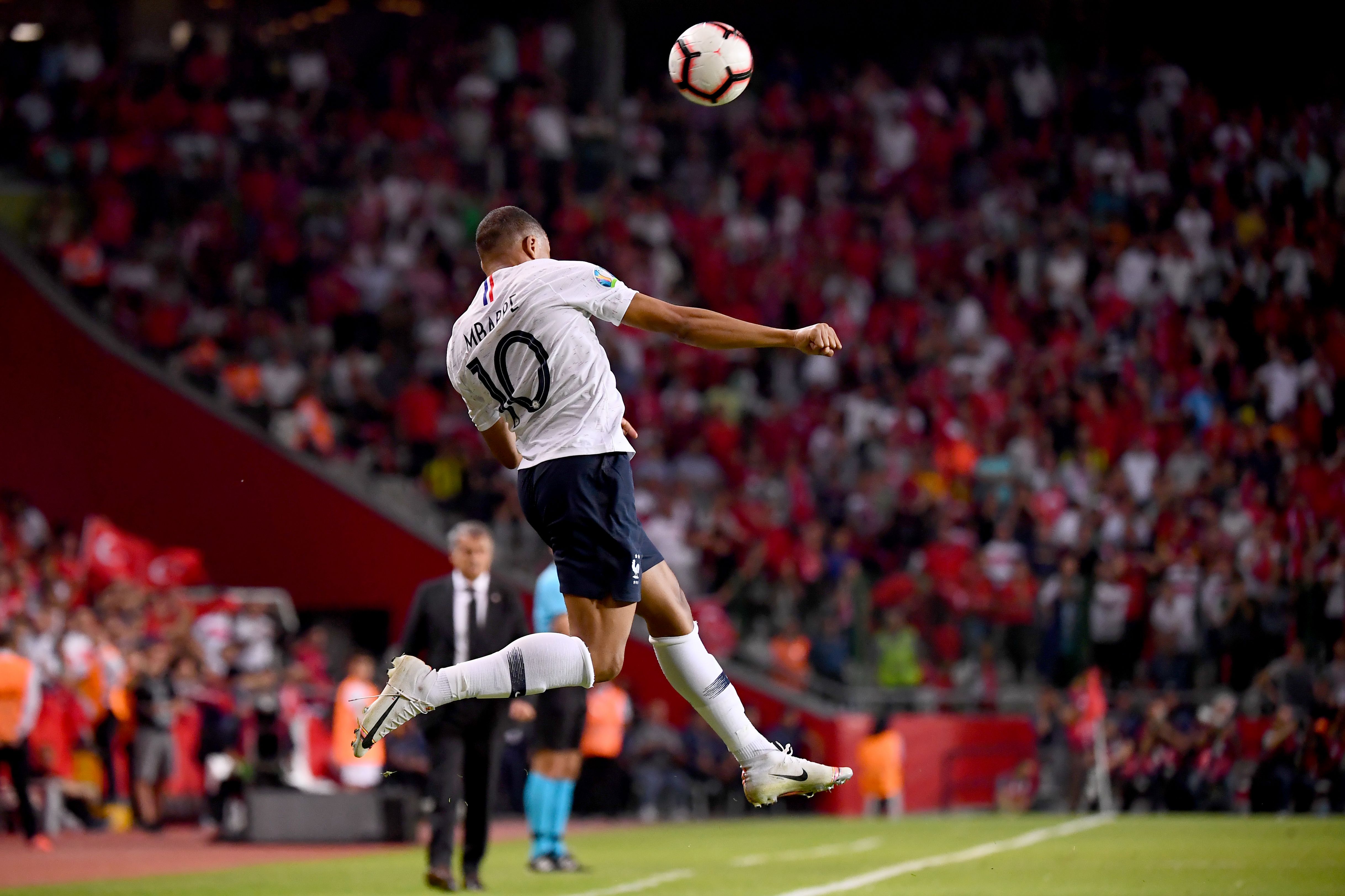 边后卫既可 边后卫既可